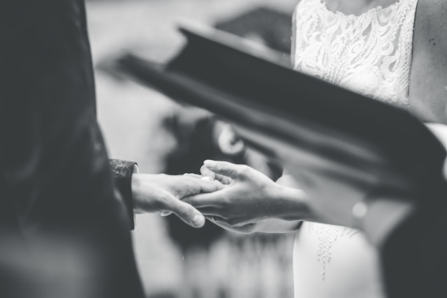 The Ultimate Wedding Planning Timeline: A Month-by-Month Checklist for 2025